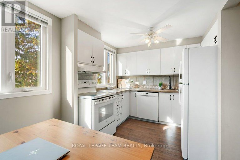 29008044/b-6754-jeanne-darc-boulevard-n/convent-glen-north/ottawa/ontario/K1C6E9_18