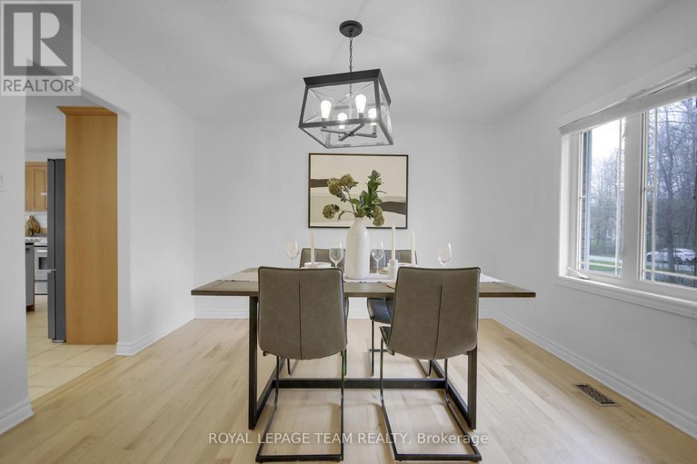 28297086/5719-stuewe-drive/manotick-east-to-manotick-station/ottawa/ontario/K4M1L2_9