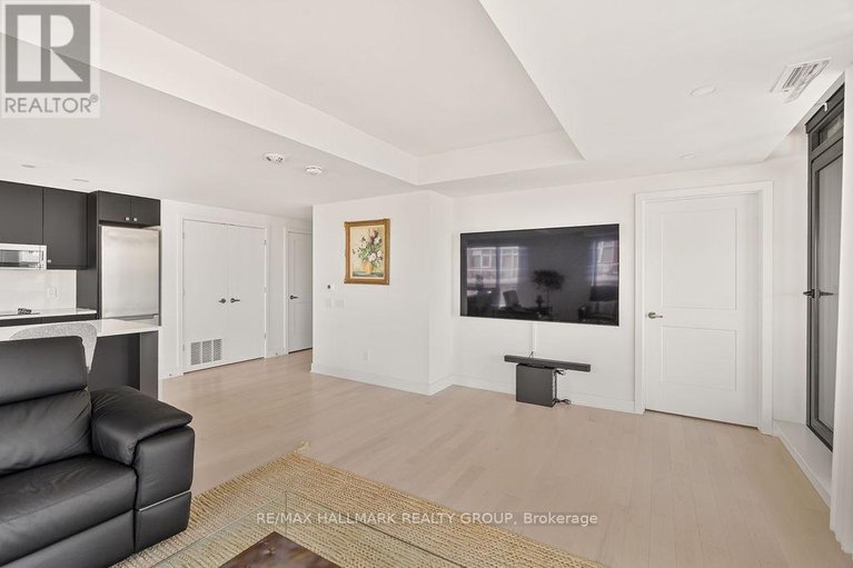 29148958/2102-180-george-street/lower-townbyward-market/ottawa/ontario/K1N0G8_18