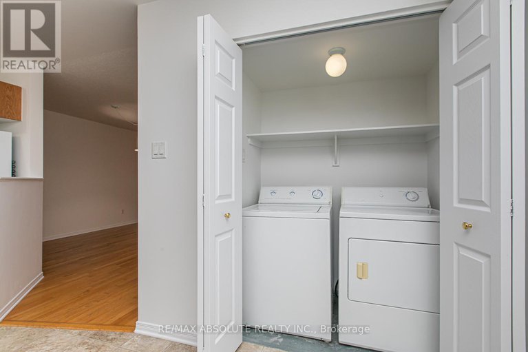 28229768/246-gershwin/westcliffe-estates/ottawa/ontario/K2H1G5_15