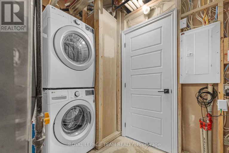 29240133/625-makwa-private/cfb-rockcliffe-and-area/ottawa/ontario/K1K5A4_17