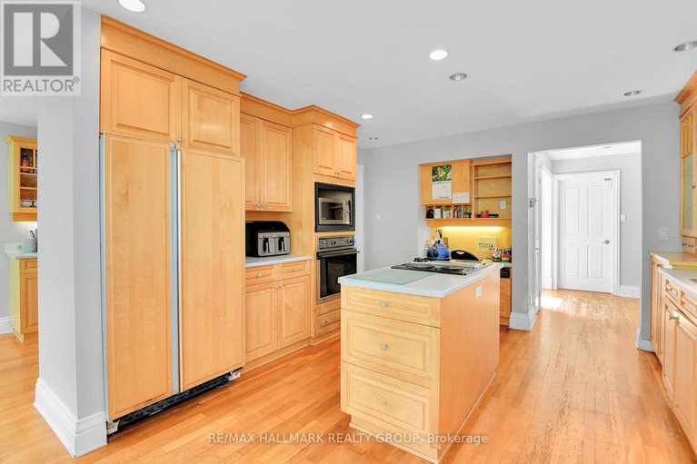 28930641/23-davidson-drive/rothwell-heights/ottawa/ontario/K1J6L7_11