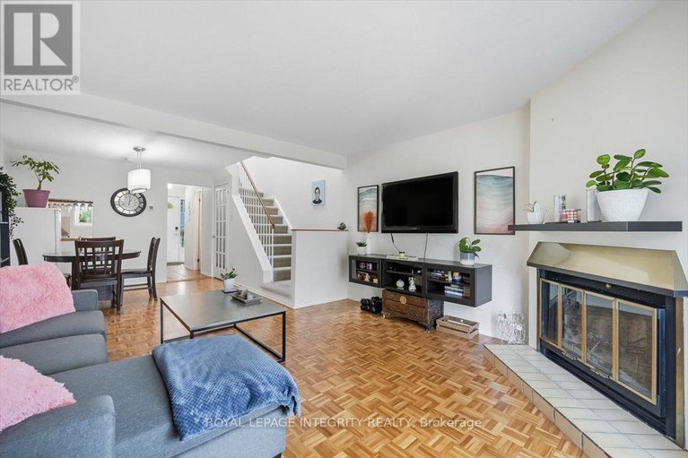 28959855/6420-bilberry-drive/orleans-wood/ottawa/ontario/K1C4P3_12