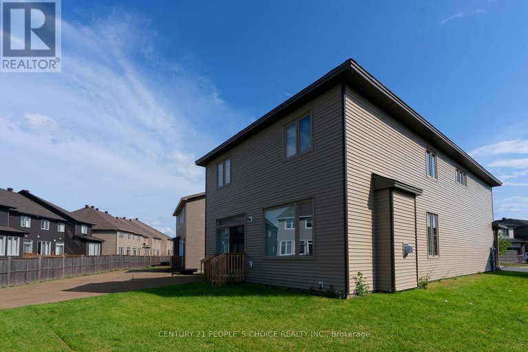 29321366/822-sendero-way/remainder-of-stittsville-area/ottawa/ontario/K2S2W8_5