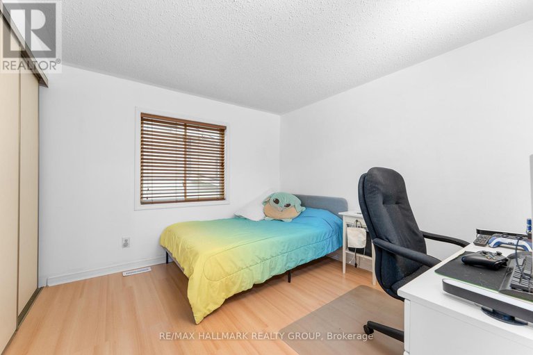 28798161/59-shearer-crescent/katimavik/ottawa/ontario/K2L3N3_33