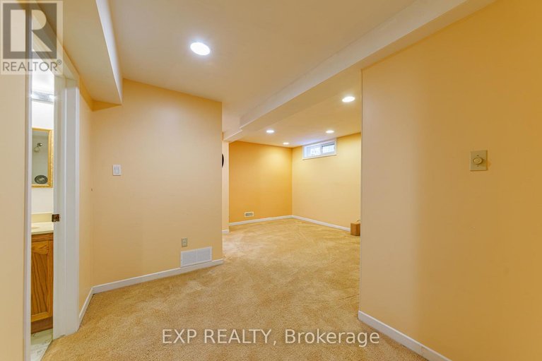 29653946/31-coolspring-crescent/borden-farmstewart-farmcarleton-heightsparkwood-hills/ottawa/ontario/K2E7M9_30