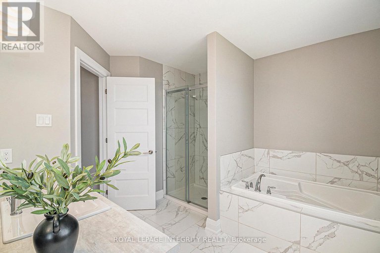 28646652/153-lyon-street/embrun/russell/ontario/K0A1W0_25
