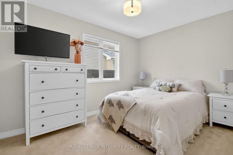 29472041/161-longshire-circle/longfields/ottawa/ontario/K2J4L2_35