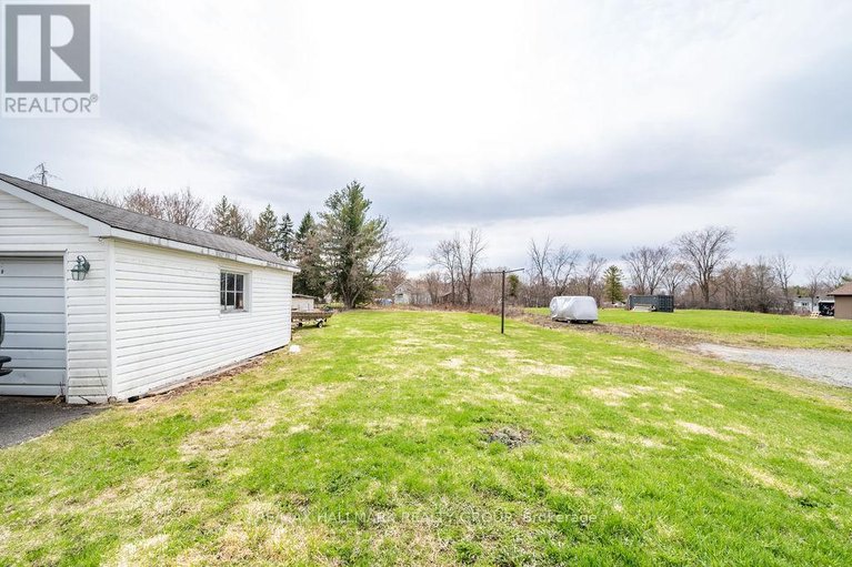 29645048/50-poole-street/mcnabbraeside-twps/mcnabbraeside/ontario/K7S1J2_6