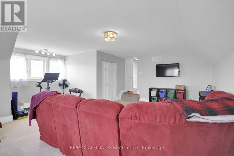 28600533/500-bradbury-court/kanata-north-west/ottawa/ontario/K2W0A1_33