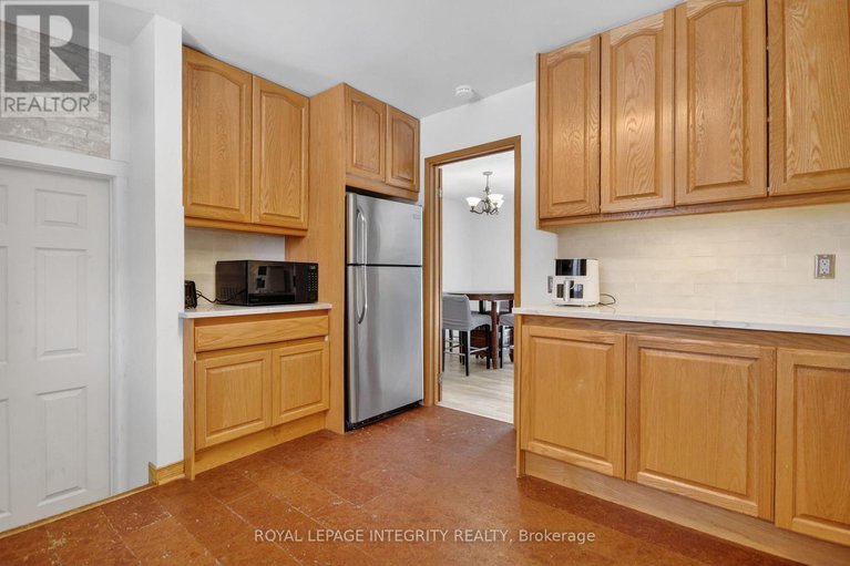 29434003/6054-fernbank-road/stittsville-south/ottawa/ontario/K2S1B6_7