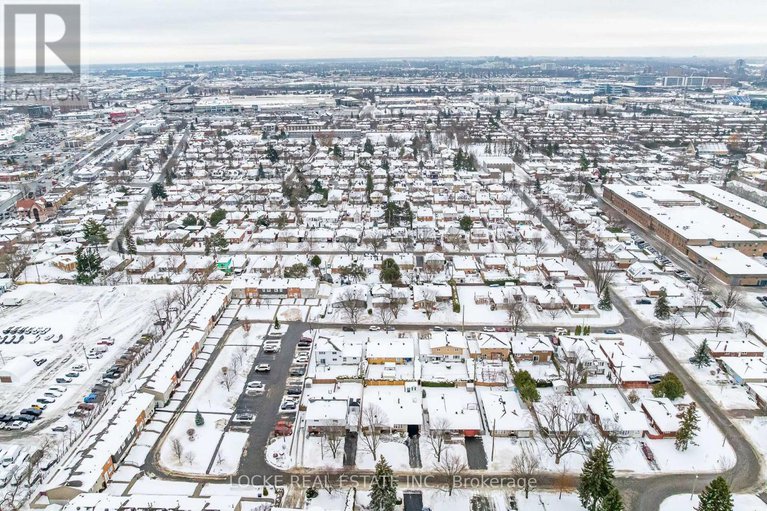 29239640/22-550-straby-avenue/overbrookcastle-heights/ottawa/ontario/K1K1H1_46