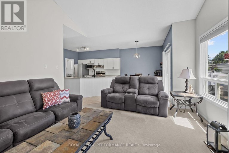 28630498/666-valin-street/fallingbrookgardenway-south/ottawa/ontario/K4A3X1_23