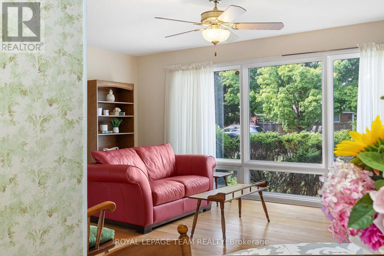 28862430/30-ellery-crescent/lynwood-village/ottawa/ontario/K2H6M6_16
