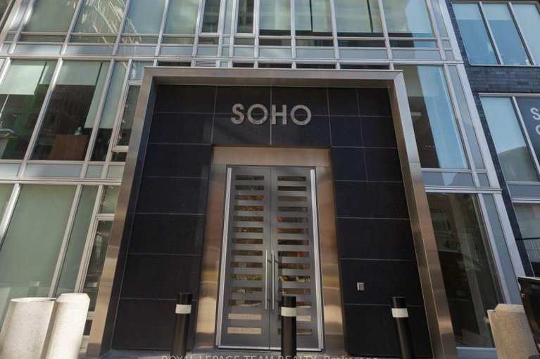 29639805/1506-111-champagne-avenue-s/west-centre-town/ottawa/ontario/K1S5V3_1