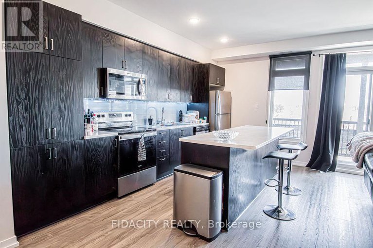 28146054/h-225-citiplace-drive/city-viewskylinefisher-heightsparkwood-hills/ottawa/ontario/K2E0A8_2