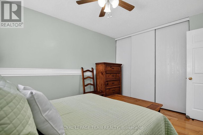 28939848/20-vistapointe-drive/barrhaven-east/ottawa/ontario/K2G6N3_25