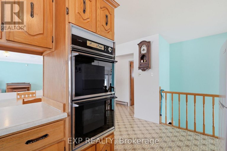 29393358/1776-labonte-street/clarencerockland-twp/clarence-rockland/ontario/K0A1N0_14