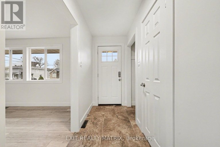 29672534/1740-saint-laurent-street/town-of-rockland/clarence-rockland/ontario/K4K1C2_3