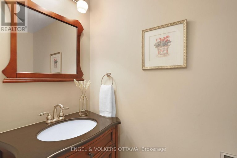 28642525/29-chatsworth-crescent/hunt-club/ottawa/ontario/K1V9Z1_15