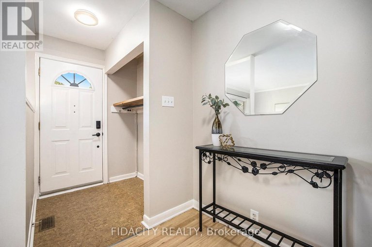 28998327/42-stinson-avenue/lynwood-village/ottawa/ontario/K2H6N4_3