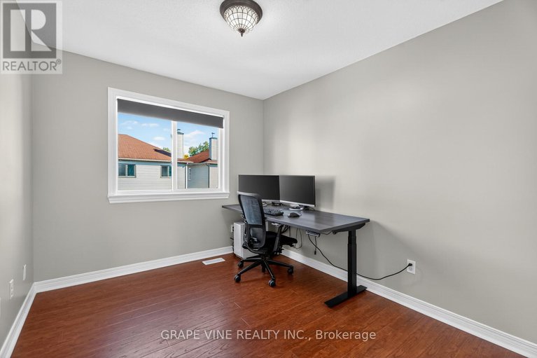 28888602/204-hunterswood-crescent/hunt-club-park/ottawa/ontario/K1G5V1_22