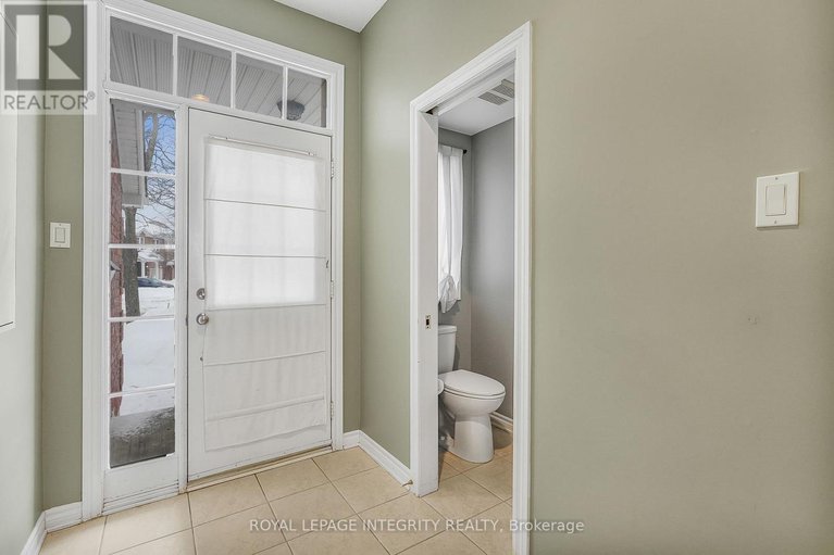 29378274/1033-markwick-crescent/notting-hillsummerside/ottawa/ontario/K4A4X5_2