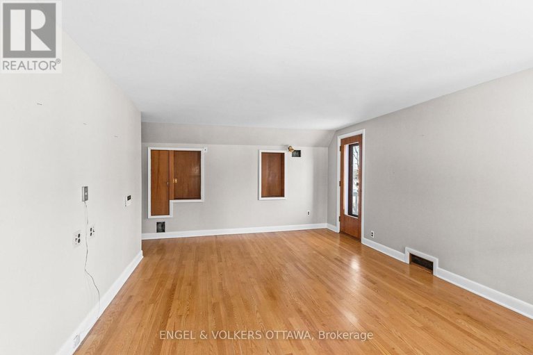 28608885/32-ryeburn-drive/riverside-southgloucester-glen/ottawa/ontario/K1V1H6_31