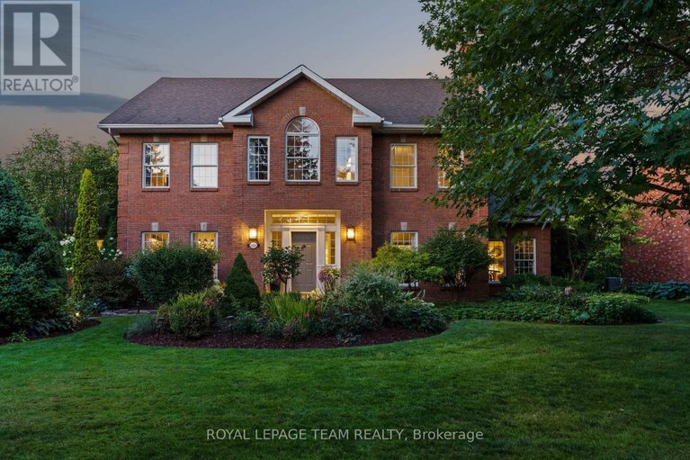 29403241/5557-pettapiece-crescent/manotick-village-manotick-estates/ottawa/ontario/K4M1C5_1