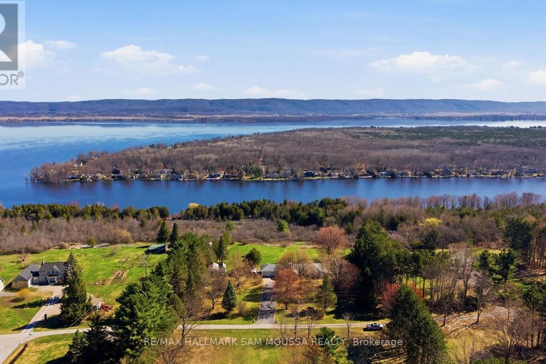 29673245/122-colonel-nicholson-lane/constance-bay/ottawa/ontario/K0A3M0_4