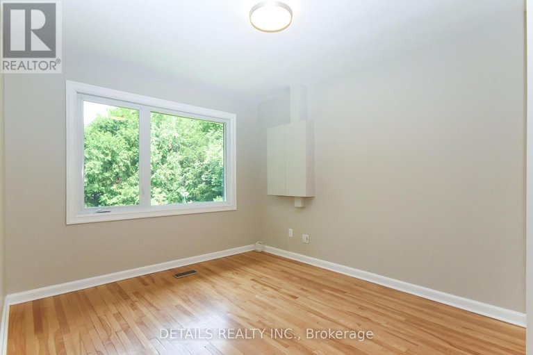 28587283/1300-field-street/bel-air-park/ottawa/ontario/K2C2R3_15