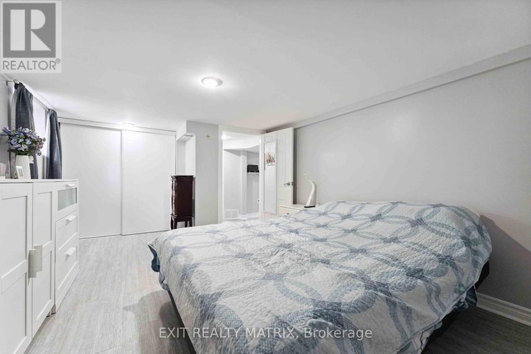 28785707/347-shakespeare-street/vanier/ottawa/ontario/K1L5M1_39
