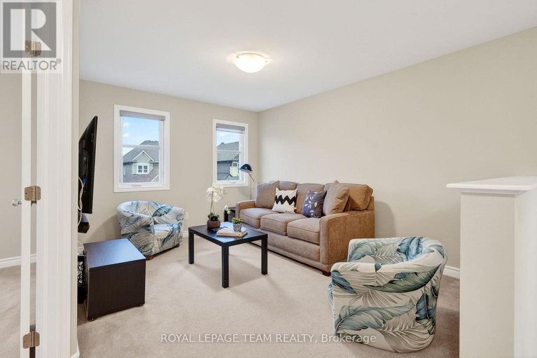 29591356/216-helen-rapp-way/blossom-parkkemp-parkfindlay-creek/ottawa/ontario/K1T0P6_21