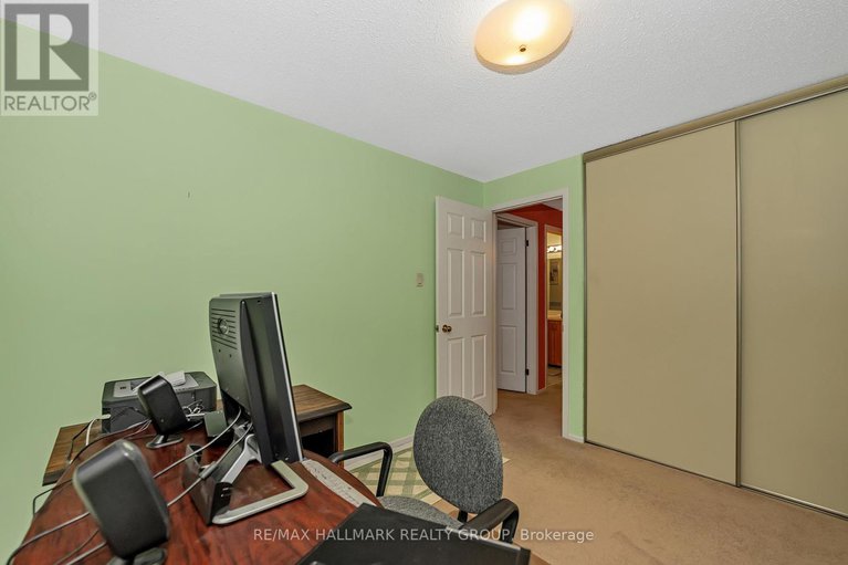 29212913/1835-windflower-way/chapel-hill/ottawa/ontario/K1C5Z8_23