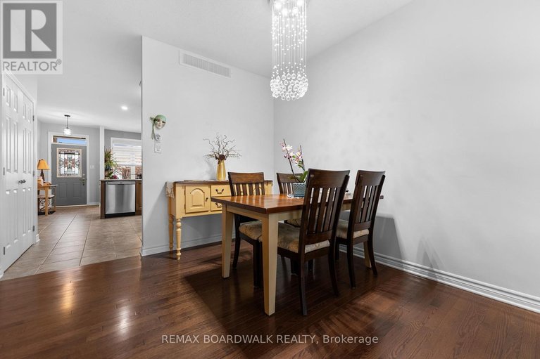 29636678/12-royalty-way/north-grenville-twp-kemptville-south/north-grenville/ontario/K0G1J0_15