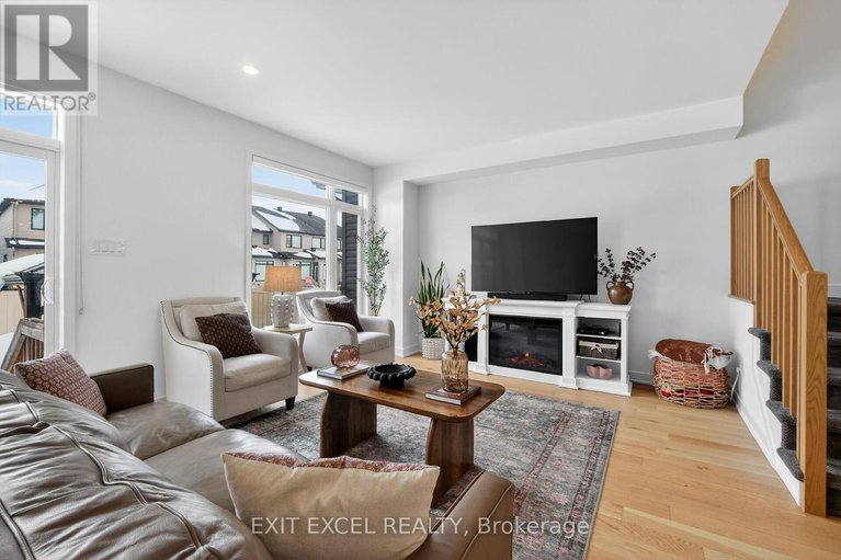 29663651/240-zinnia-way/riverside-southgloucester-glen/ottawa/ontario/K4M0K8_16