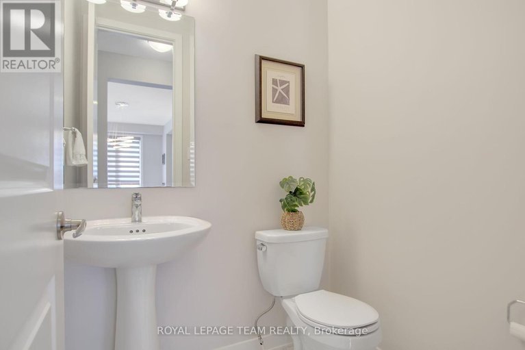 29030663/248-pursuit-terrace/goulbourn-twp-from-franktown-rdsouth-to-rideau/ottawa/ontario/K0A2Z0_22