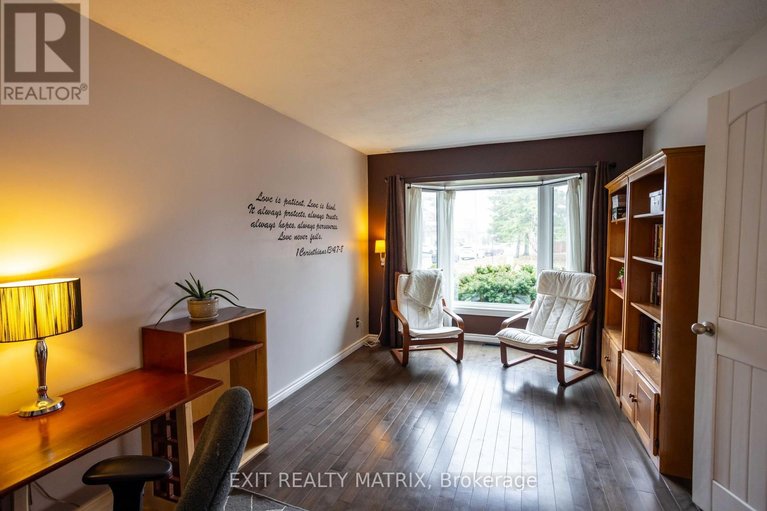 29636686/555-apollo-way/fallingbrookpineridge/ottawa/ontario/K4A1V1_4