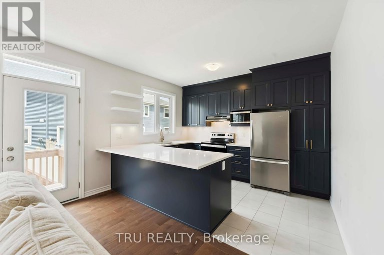 28426936/639-chillerton-drive/half-moon-bay/ottawa/ontario/K2J6X8_10