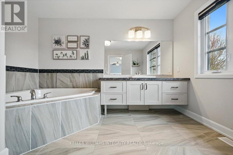 28310173/74-cobblestone-drive/village-of-russell/russell/ontario/K4R0B2_20