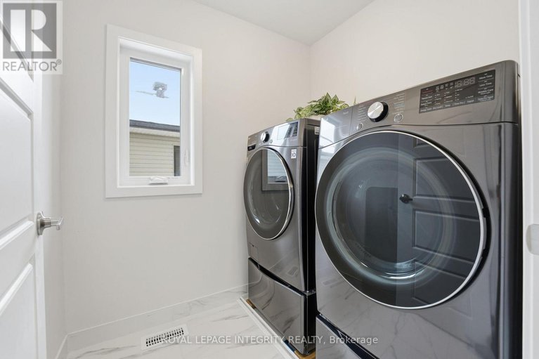 29280879/316-whitham-crescent/kemptville/north-grenville/ontario/K0G1J0_29