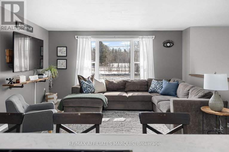 29438103/156-duncan-street/drummondnorth-elmsley-north-elmsley-twp/drummondnorth-elmsley/ontario/K7A4S4_5