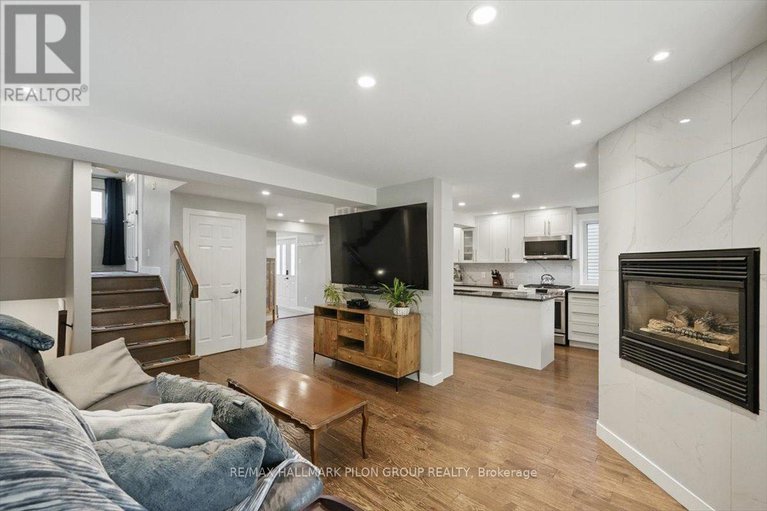 28420947/84-eastpark-drive/blackburn-hamlet/ottawa/ontario/K1B4A4_9