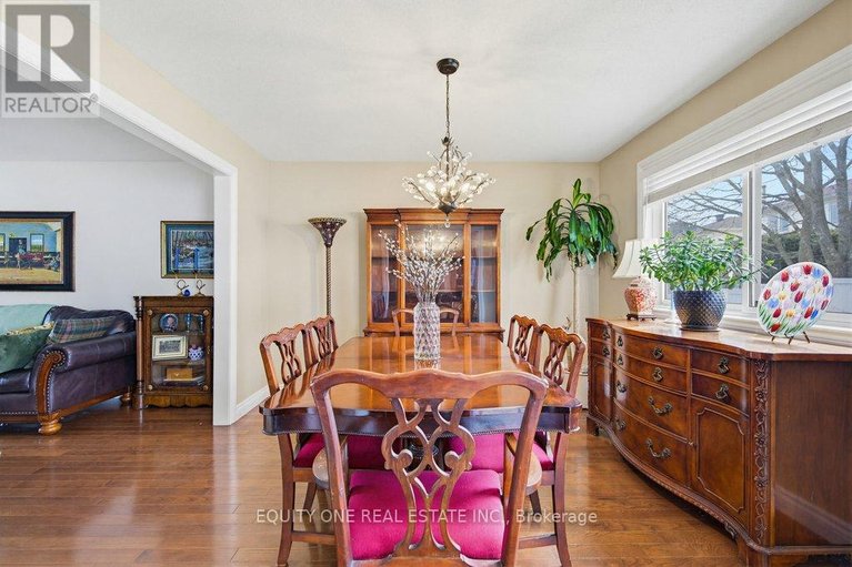 29571543/706-levac-drive/fallingbrookpineridge/ottawa/ontario/K4A2R1_14