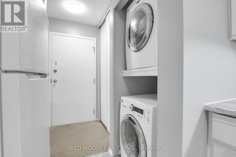 29220948/415-216-viewmount-drive/borden-farmstewart-farmcarleton-heightsparkwood-hills/ottawa/ontario/K2E7X4_20