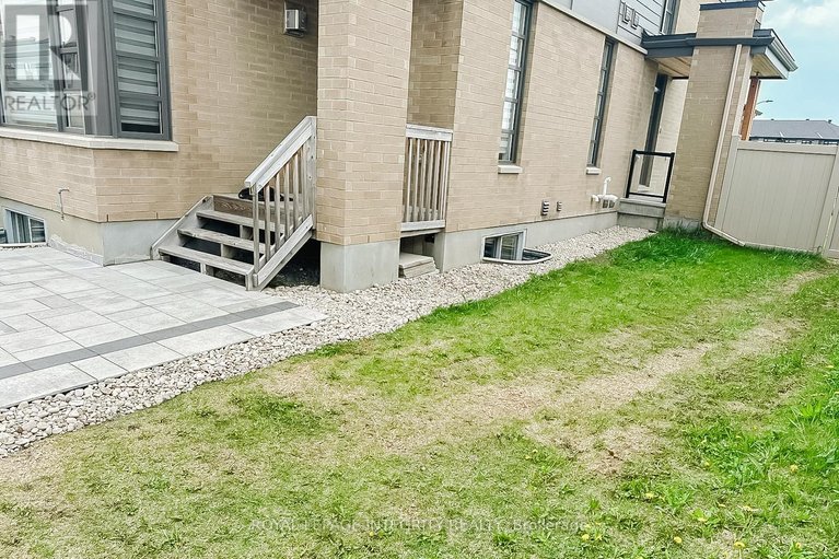 29495851/900-chipping-circle/riverside-southgloucester-glen/ottawa/ontario/K4M0E7_46