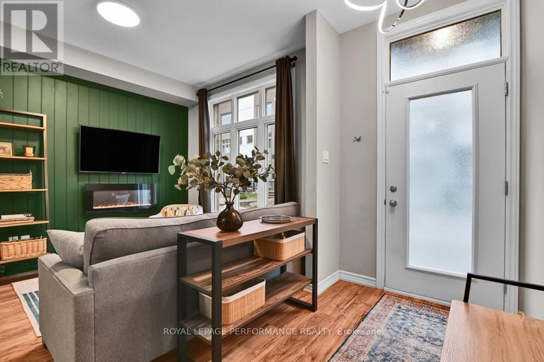 29064818/215-makadewa-private/cfb-rockcliffe-and-area/ottawa/ontario/K1K4Z9_3