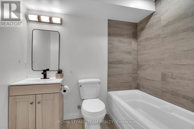28395434/906-nokomis-place/half-moon-bay/ottawa/ontario/K2J6T2_31
