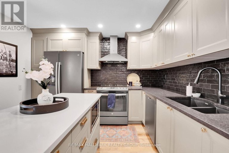 29627314/88-homestead-street/borden-farmstewart-farmcarleton-heightsparkwood-hills/ottawa/ontario/K2E7N6_14