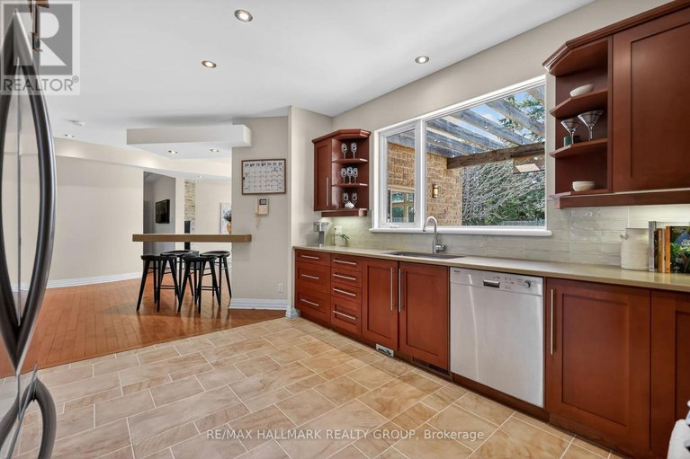 29680684/1934-lenester-avenue/mckellar-heightsglabar-park/ottawa/ontario/K2A1J9_19